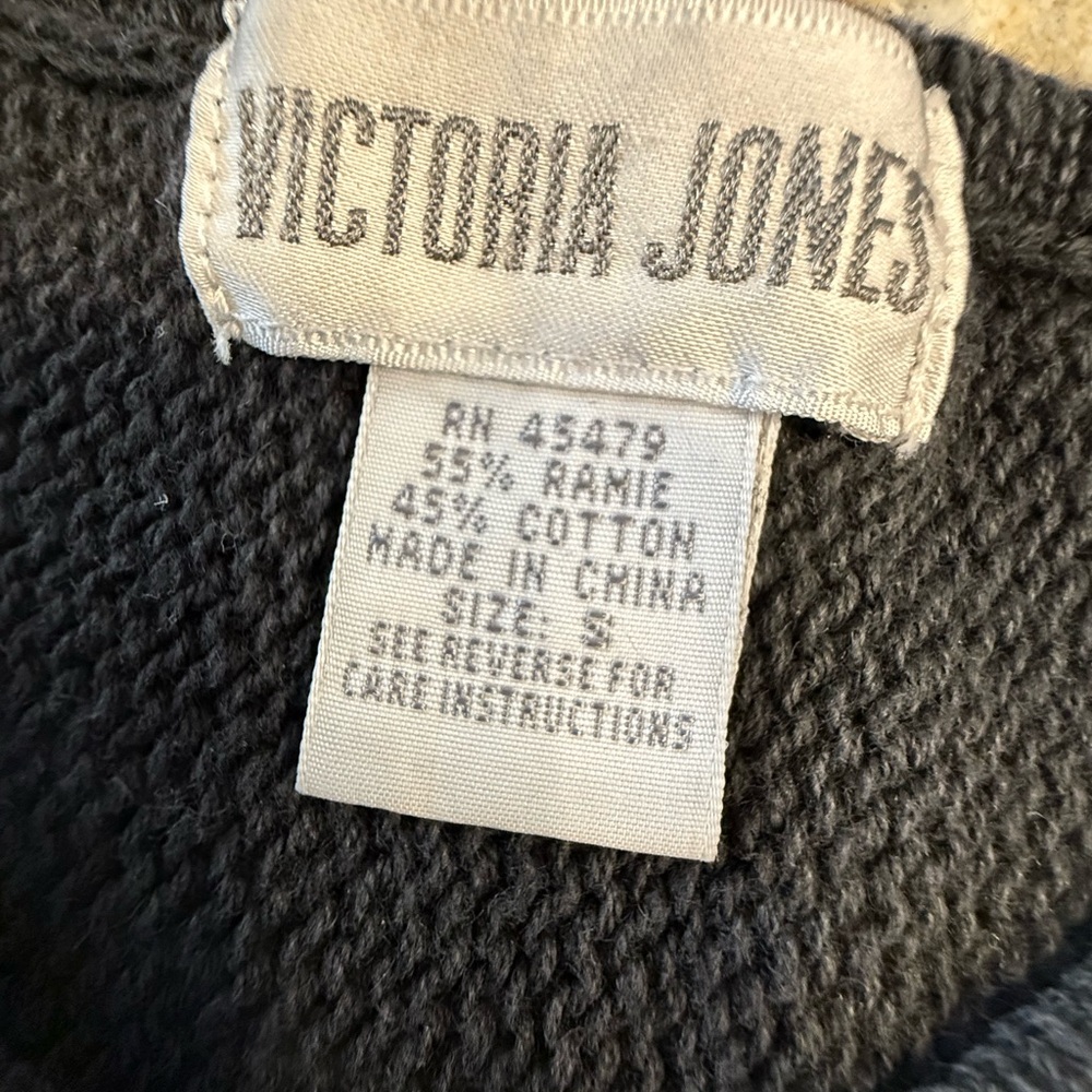 Victoria Jones vintage sequined black knit sweater SZ SM FLAW - Picture 6 of 13